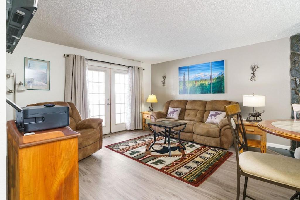 The Moose Crossing Apartment *